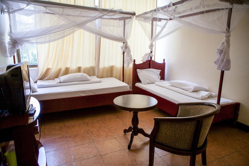 Stella Maris Lodge Moshi Habitación foto